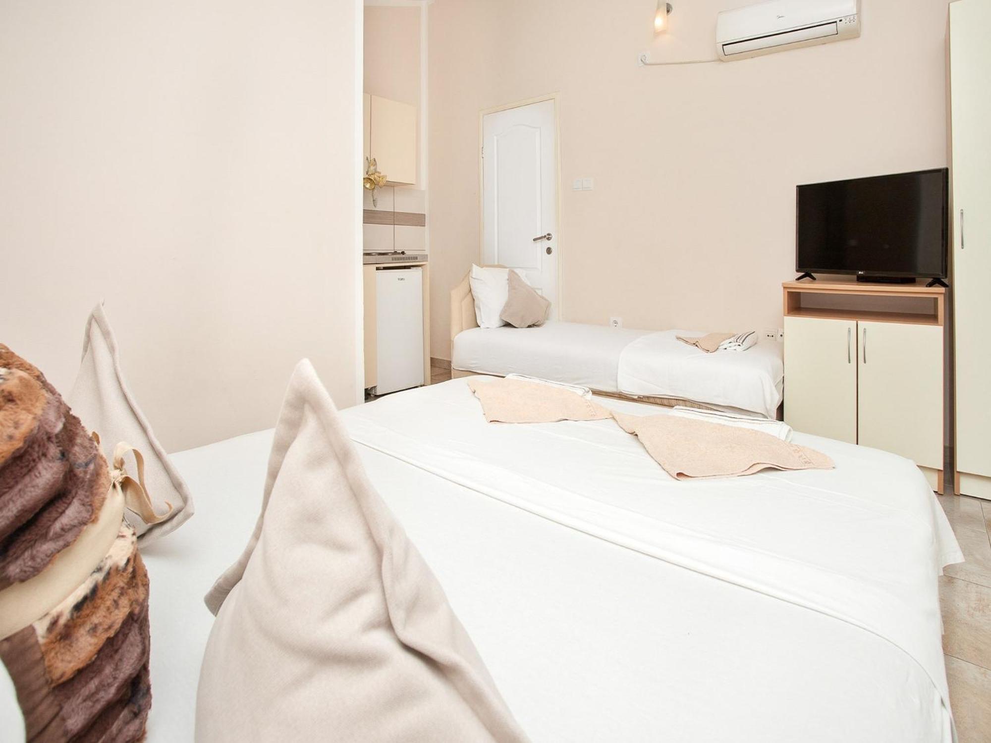 Apartments Mik5 - Famous Beach Jaz Budva Exterior foto